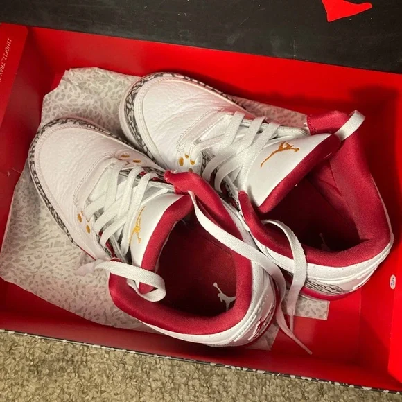 Worn only a handful of times!!! Jordan 3 ‘Cardinal Red’ - Picture 7 of 8
